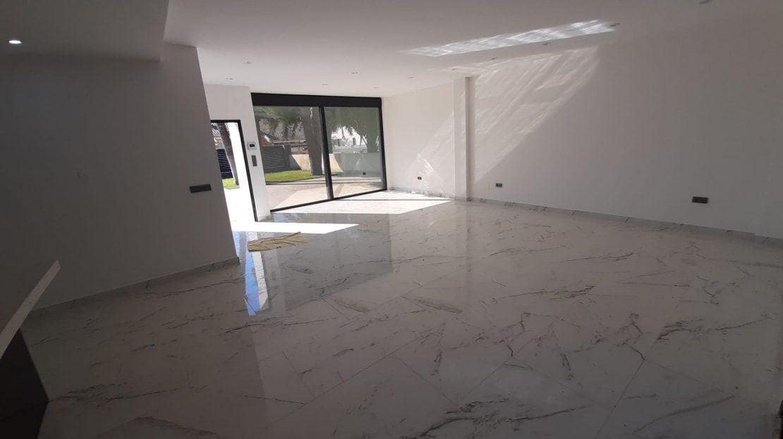 4 quarto Moradia para venda em Dehesa de Campoamor com piscina - 985 000 € (Ref: 9525742)