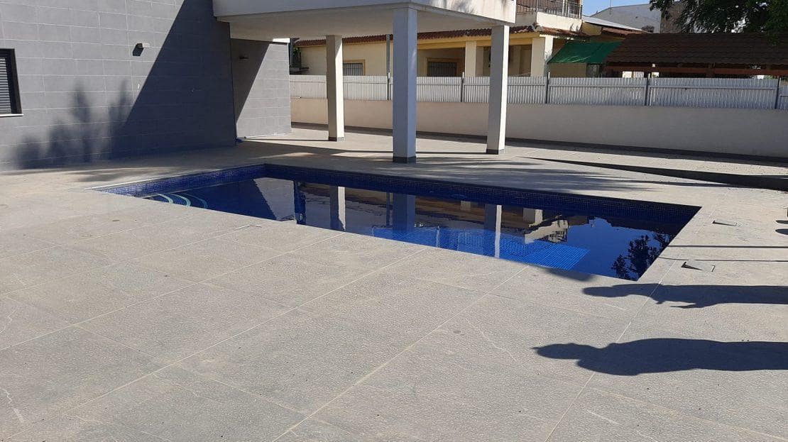 4 quarto Moradia para venda em Dehesa de Campoamor com piscina - 985 000 € (Ref: 9525742)