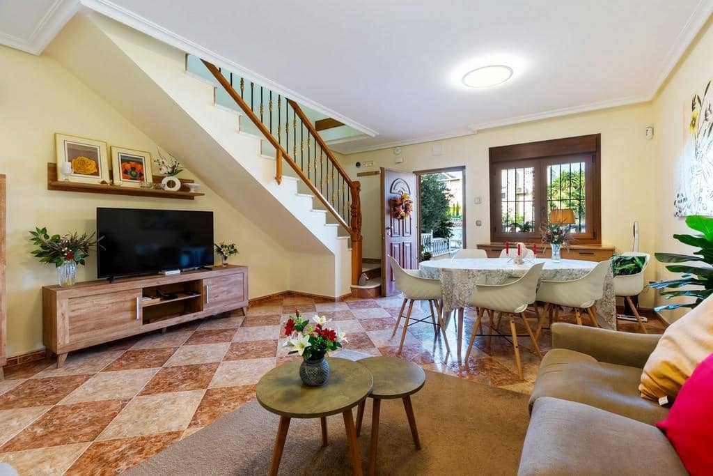 3 quarto Apartamento para venda em Los Balcones com piscina garagem - 279 000 € (Ref: 9572304)