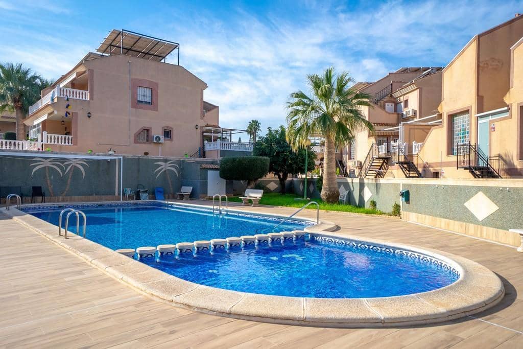 3 quarto Apartamento para venda em Los Balcones com piscina garagem - 279 000 € (Ref: 9572304)