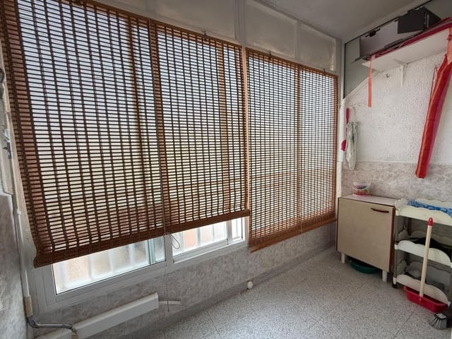 Apartament na sprzedaż w El Molino, Torrevieja z basenem - 74 000 € (Ref: 9572308)