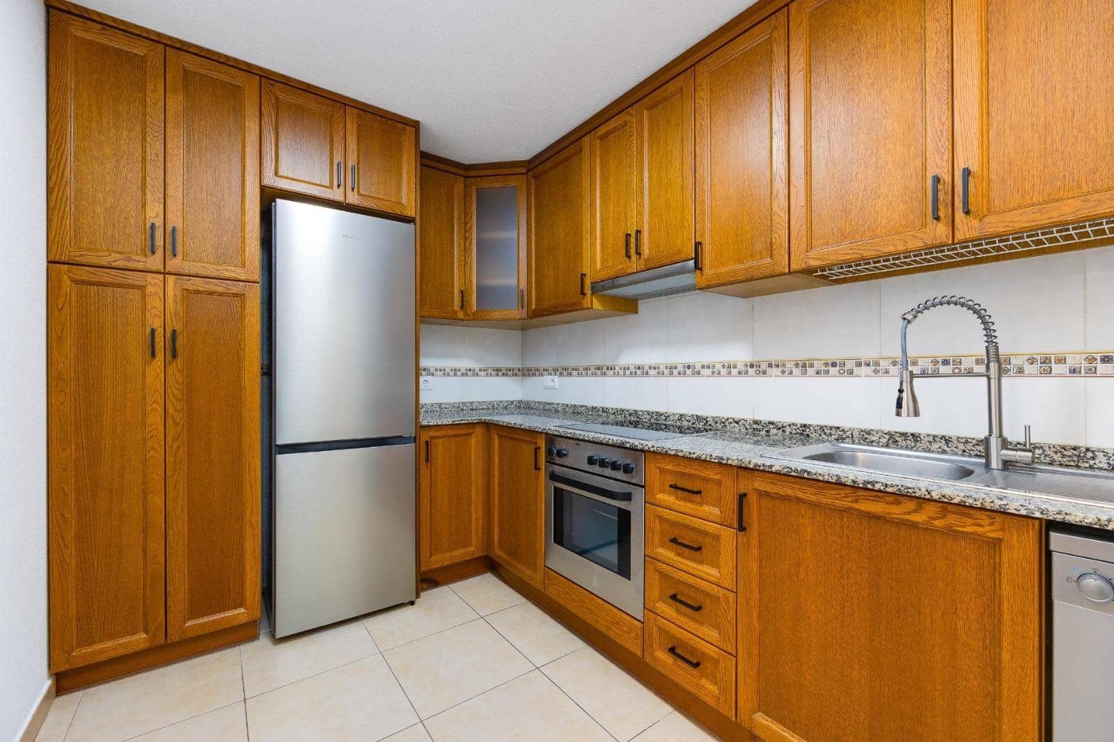 2 soveværelse Bungalow til salg i Torrevieja med swimmingpool garage - € 215.000 (Ref: 9572318)