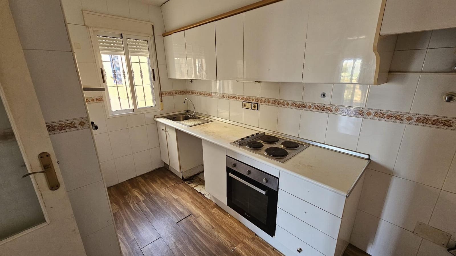 3 makuuhuone Bungalow myytävänä paikassa Torrevieja mukana uima-altaan - 114 000 € (Ref: 9590343)