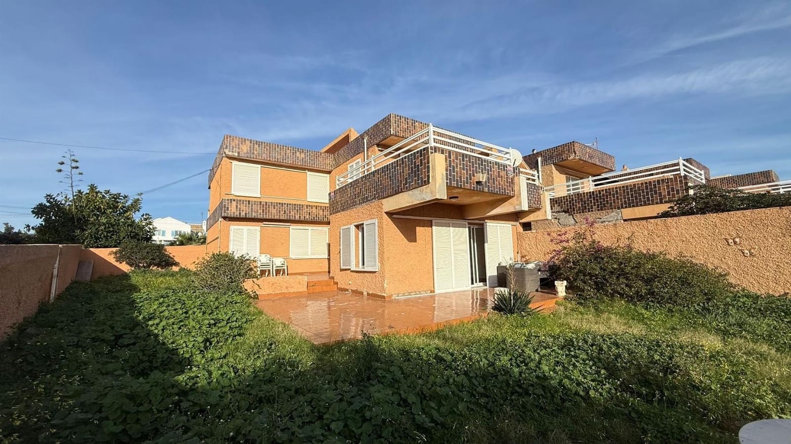 4 bedroom Villa for sale in La Mata with garage - € 795,000 (Ref: 9610356)