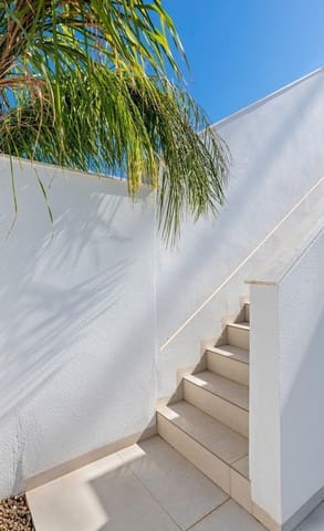 Chalet de 3 habitaciones en Pilar de la Horadada ciudad, Pilar de la Horadada en venta con piscina - 369.900 € (Ref: 9614339)