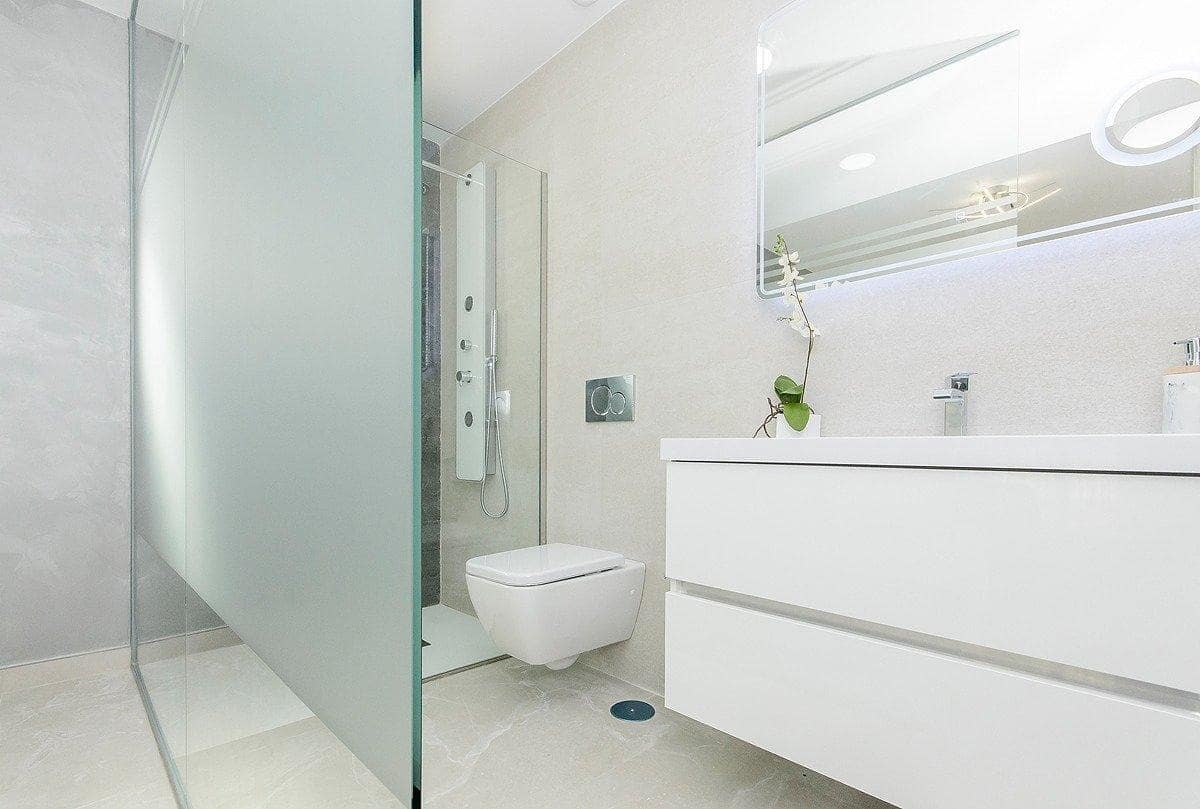 3 soveværelse Villa til salg i San Miguel de Salinas med swimmingpool - € 415.000 (Ref: 9618662)