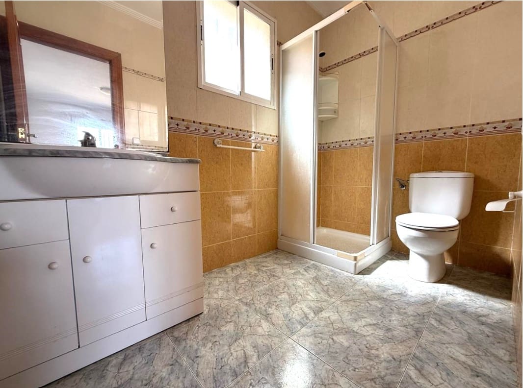 4 soverom Villa til salgs i San Miguel de Salinas med svømmebasseng garasje - € 235 000 (Ref: 9626855)