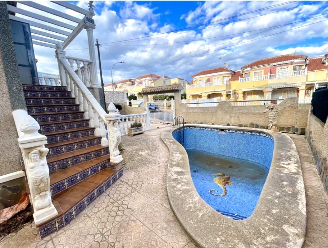 4 soverom Villa til salgs i San Miguel de Salinas med svømmebasseng garasje - € 235 000 (Ref: 9626855)