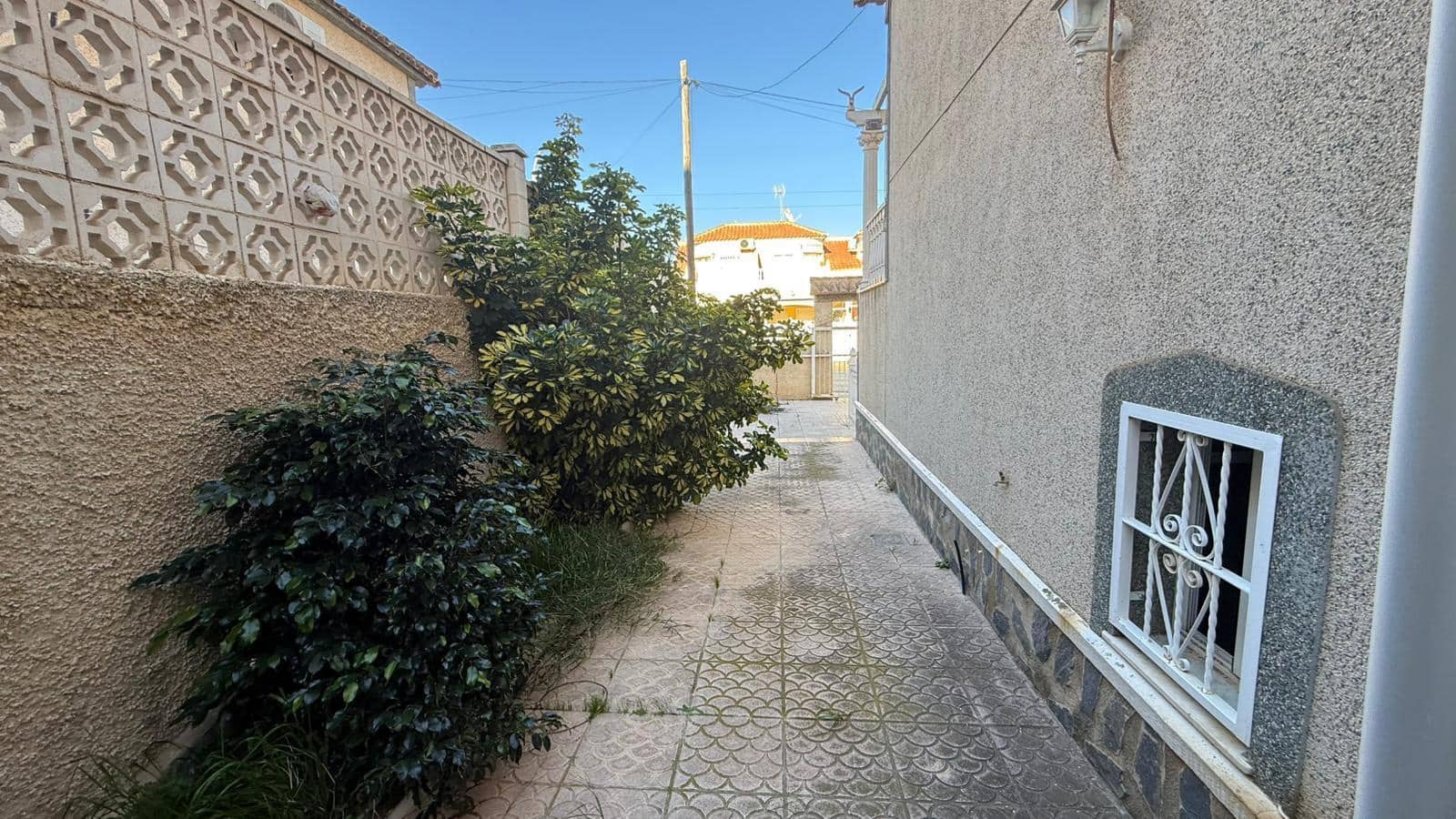 4 soverom Villa til salgs i San Miguel de Salinas med svømmebasseng garasje - € 235 000 (Ref: 9626855)