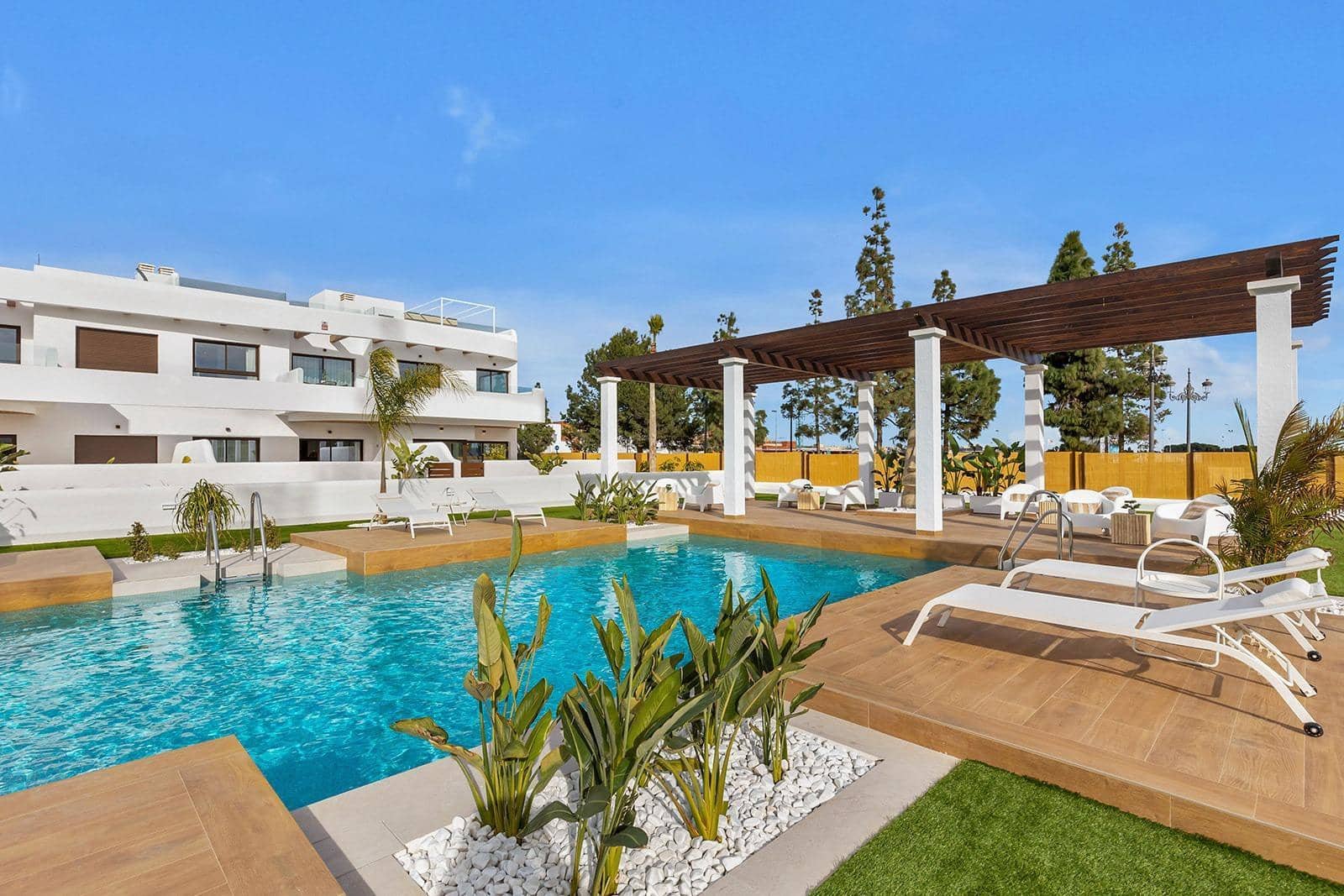 2 sovrum Lägenhet till salu i Los Alcazares med pool - 279 900 € (Ref: 9643445)