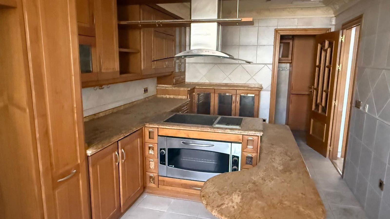 4 bedroom Villa for sale in Torre del Moro with pool garage - € 520,000 (Ref: 9650813)