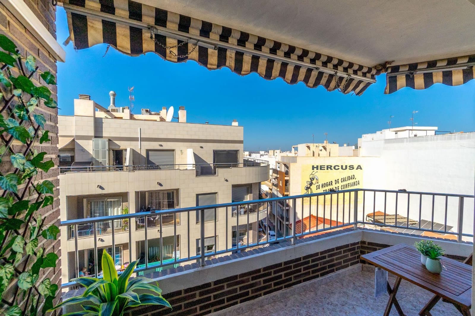 3 soveværelse Lejlighed til salg i Torrevieja med garage - € 225.000 (Ref: 9654293)