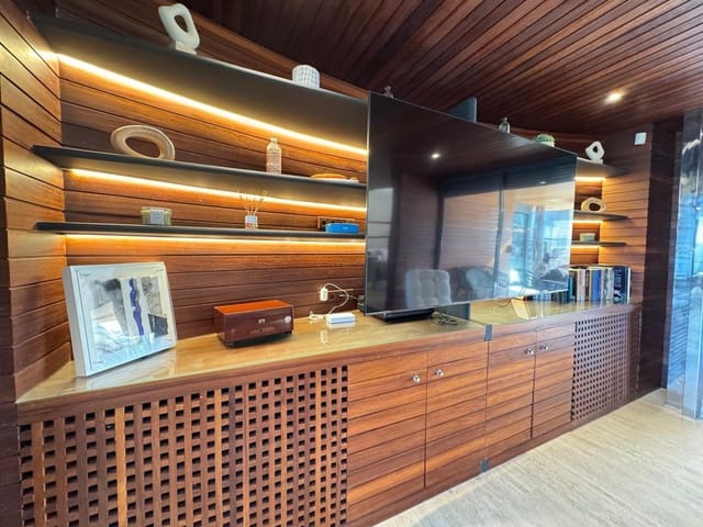 7 soverom Villa til salgs i Dehesa de Campoamor, Orihuela med svømmebasseng garasje - € 3 950 000 (Ref: 9654303)