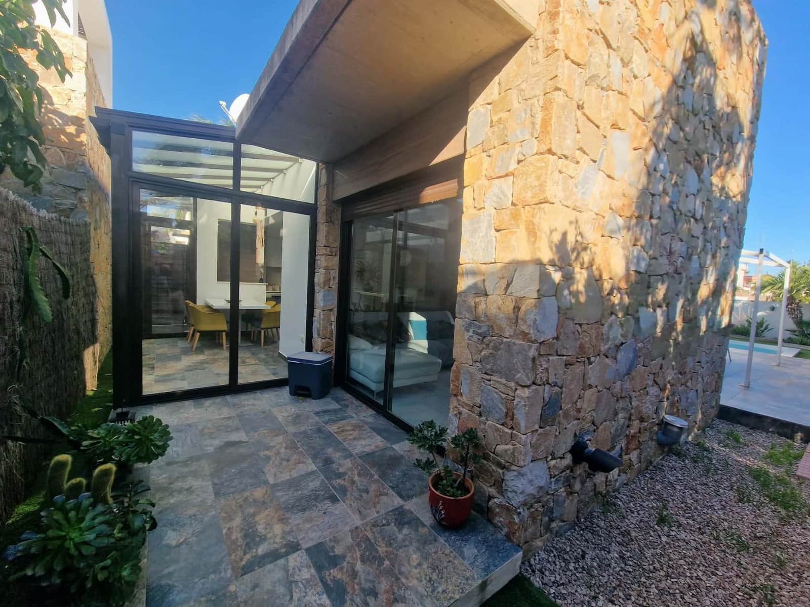 2 Zimmer Villa zu verkaufen in Orihuela Costa mit Pool - 345.000 € (Ref: 9669562)