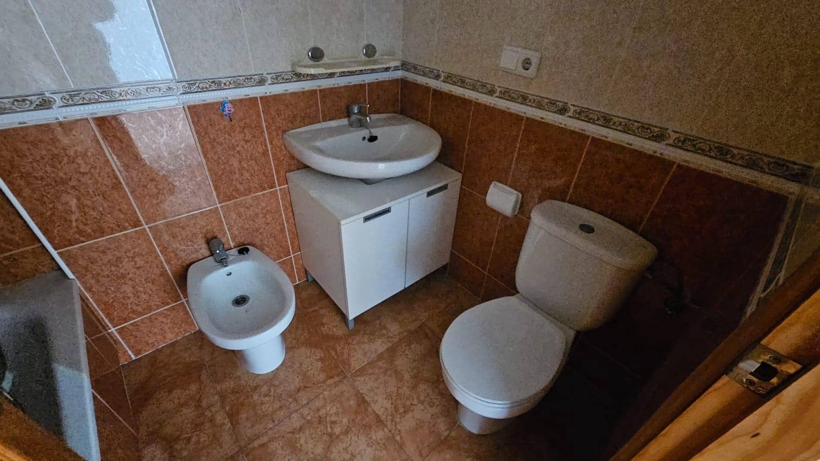 Apartamento de 2 habitaciones en Torrevieja en venta con piscina - 110.000 € (Ref: 9725110)