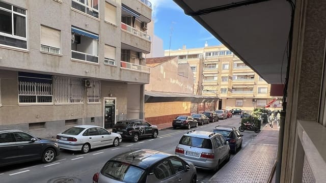 Apartamento de 2 habitaciones en Centro, Torrevieja en venta - 109.000 € (Ref: 9769932)