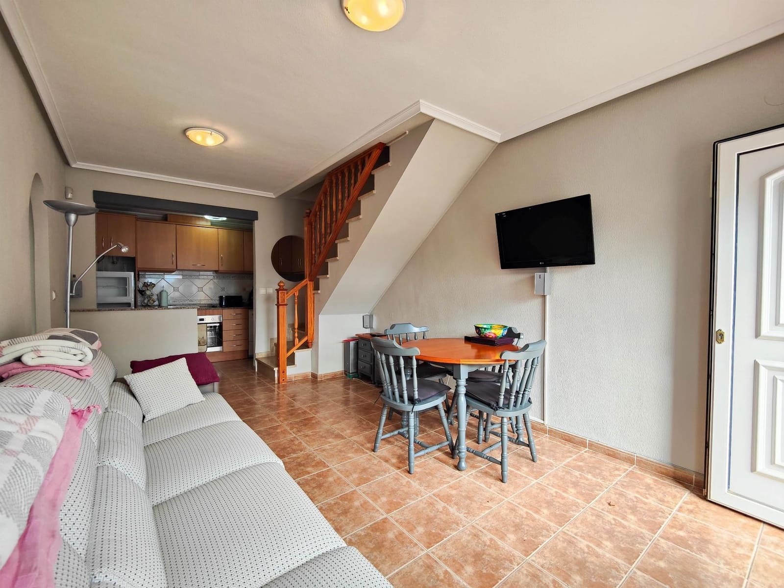 3 chambre Villa/Maison Semi-Mitoyenne à vendre à Orihuela Costa avec piscine garage - 235 000 € (Ref: 9779136)