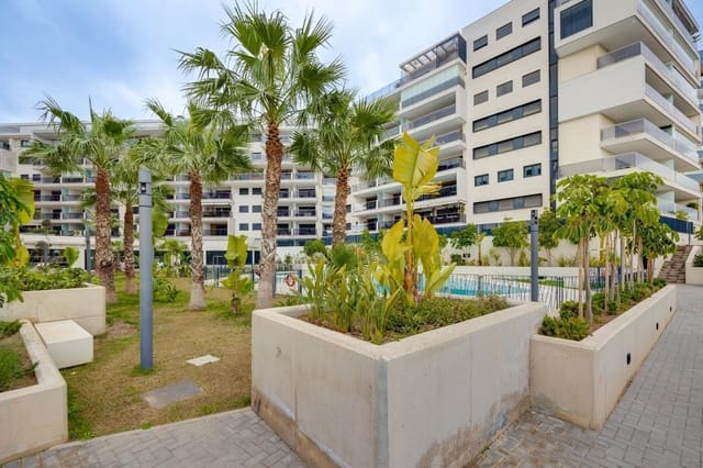 3 chambre Penthouse à vendre à Dehesa de Campoamor, Orihuela avec piscine garage - 439 000 € (Ref: 9807394)