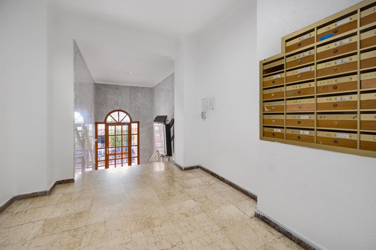 1 sypialnia Apartament na sprzedaż w Torrevieja z basenem - 99 990 € (Ref: 9807396)