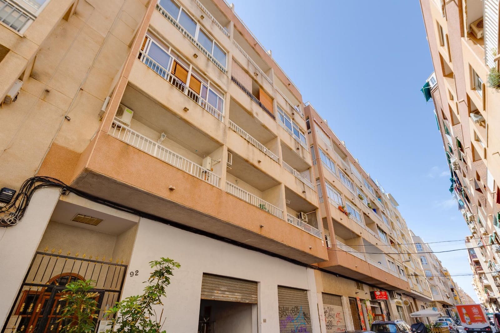1 sypialnia Apartament na sprzedaż w Torrevieja z basenem - 99 990 € (Ref: 9807396)