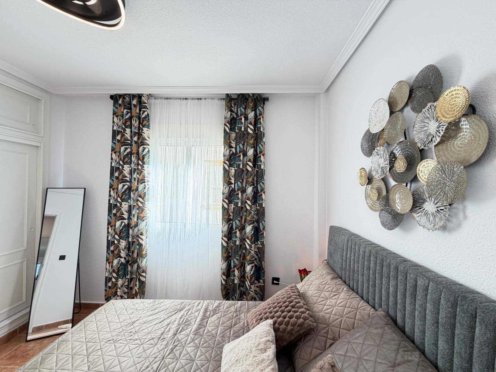3 makuuhuone Huoneisto myytävänä paikassa Orihuela Costa mukana uima-altaan - 235 000 € (Ref: 9848281)