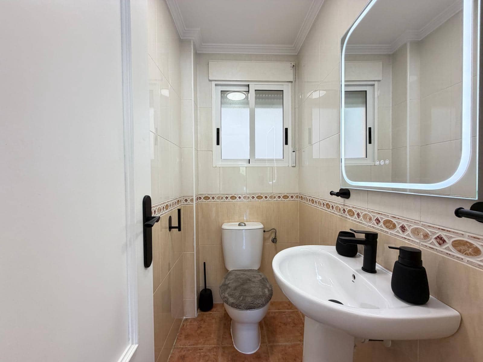 3 makuuhuone Huoneisto myytävänä paikassa Orihuela Costa mukana uima-altaan - 235 000 € (Ref: 9848281)