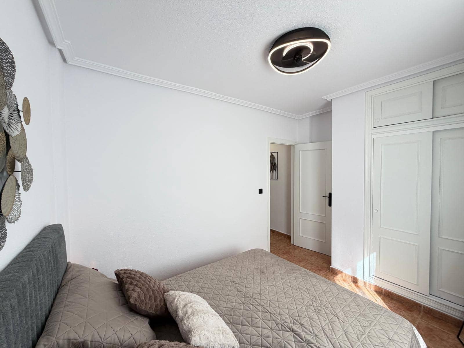 3 makuuhuone Huoneisto myytävänä paikassa Orihuela Costa mukana uima-altaan - 235 000 € (Ref: 9848281)