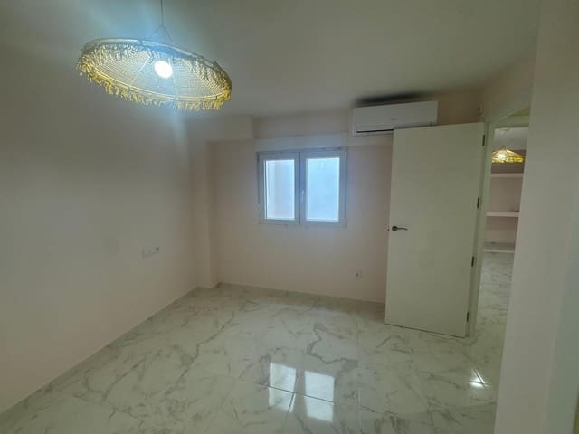 3 chambre Appartement à vendre à Centro - Muelle Pesquero, Torrevieja avec garage - 184 000 € (Ref: 9848288)