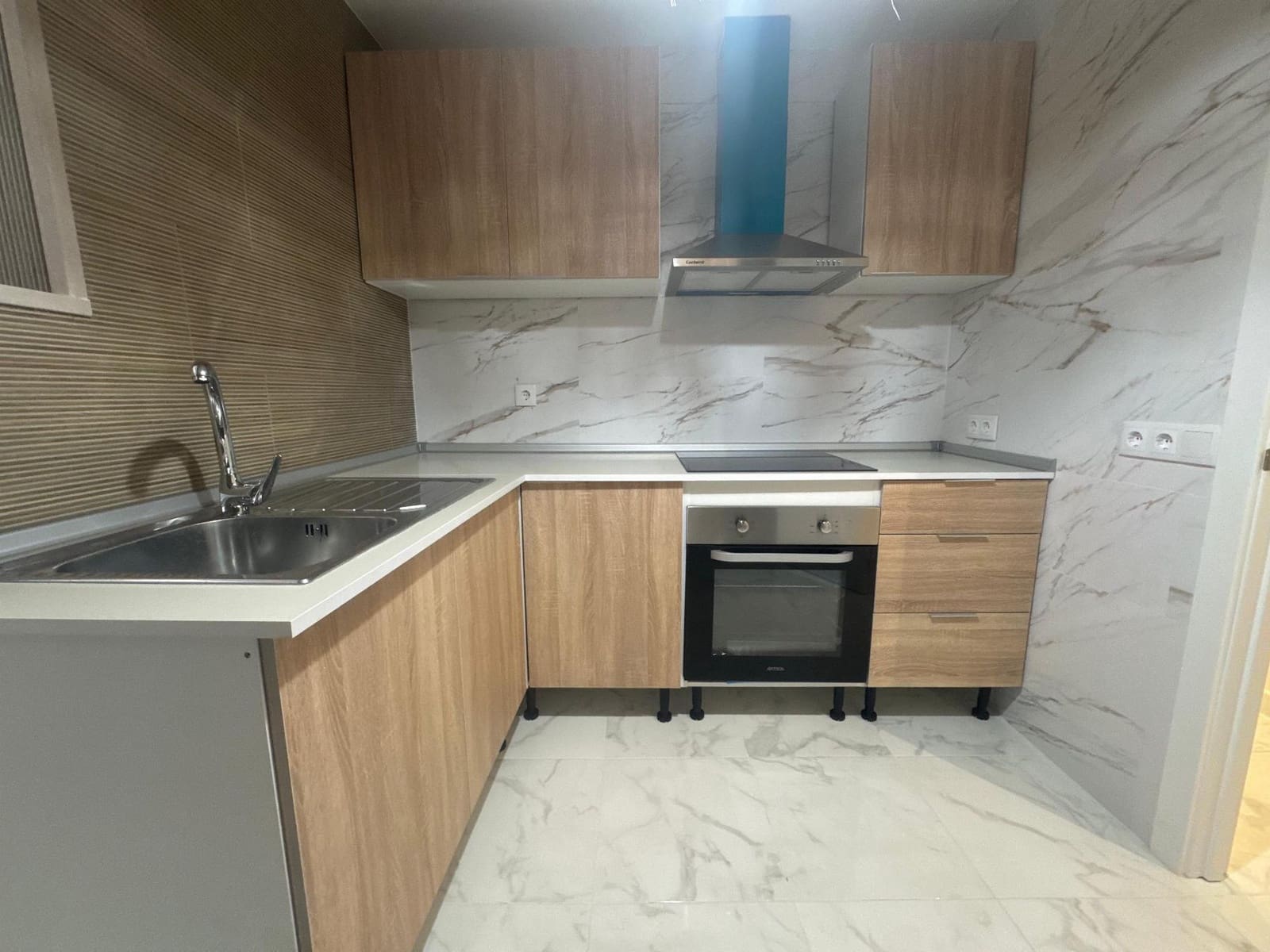 3 chambre Appartement à vendre à Torrevieja avec garage - 184 000 € (Ref: 9848288)