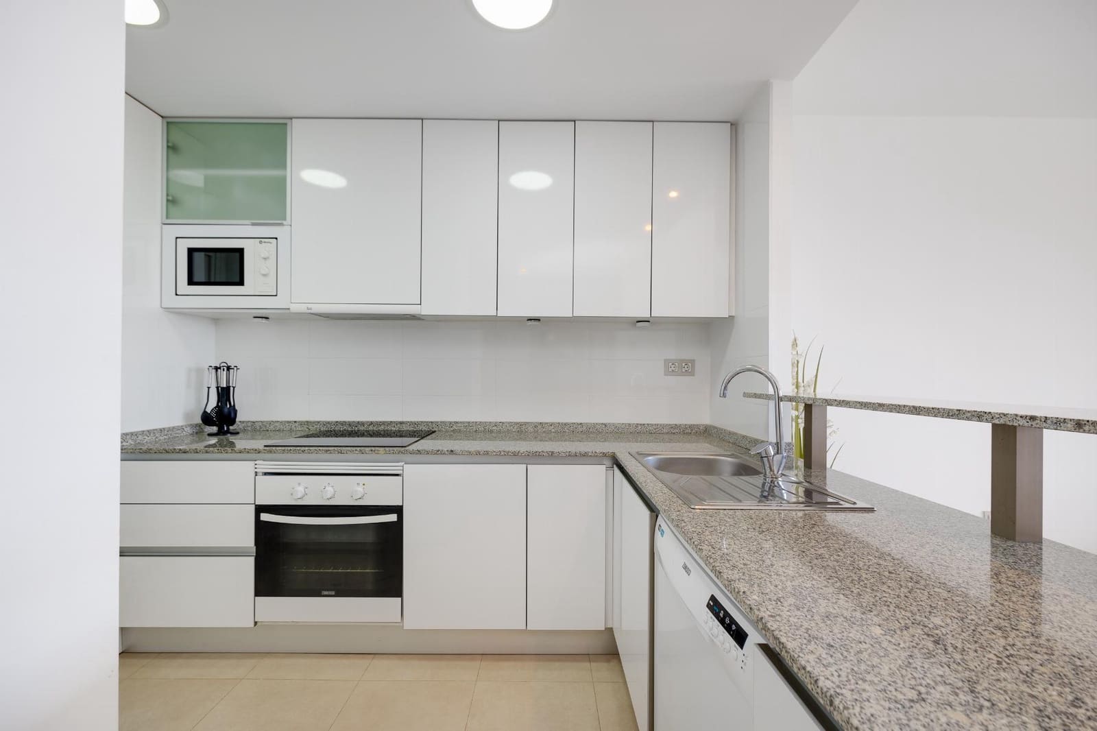 2 sypialnia Apartament na sprzedaż w Orihuela Costa z basenem garażem - 229 000 € (Ref: 9858862)