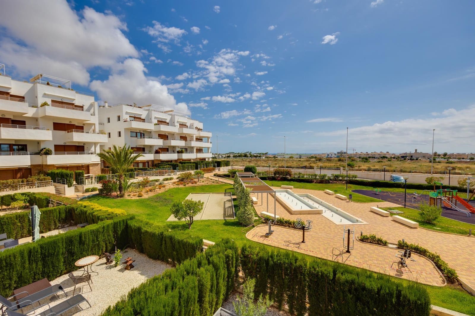 2 sypialnia Apartament na sprzedaż w Orihuela Costa z basenem garażem - 229 000 € (Ref: 9858862)