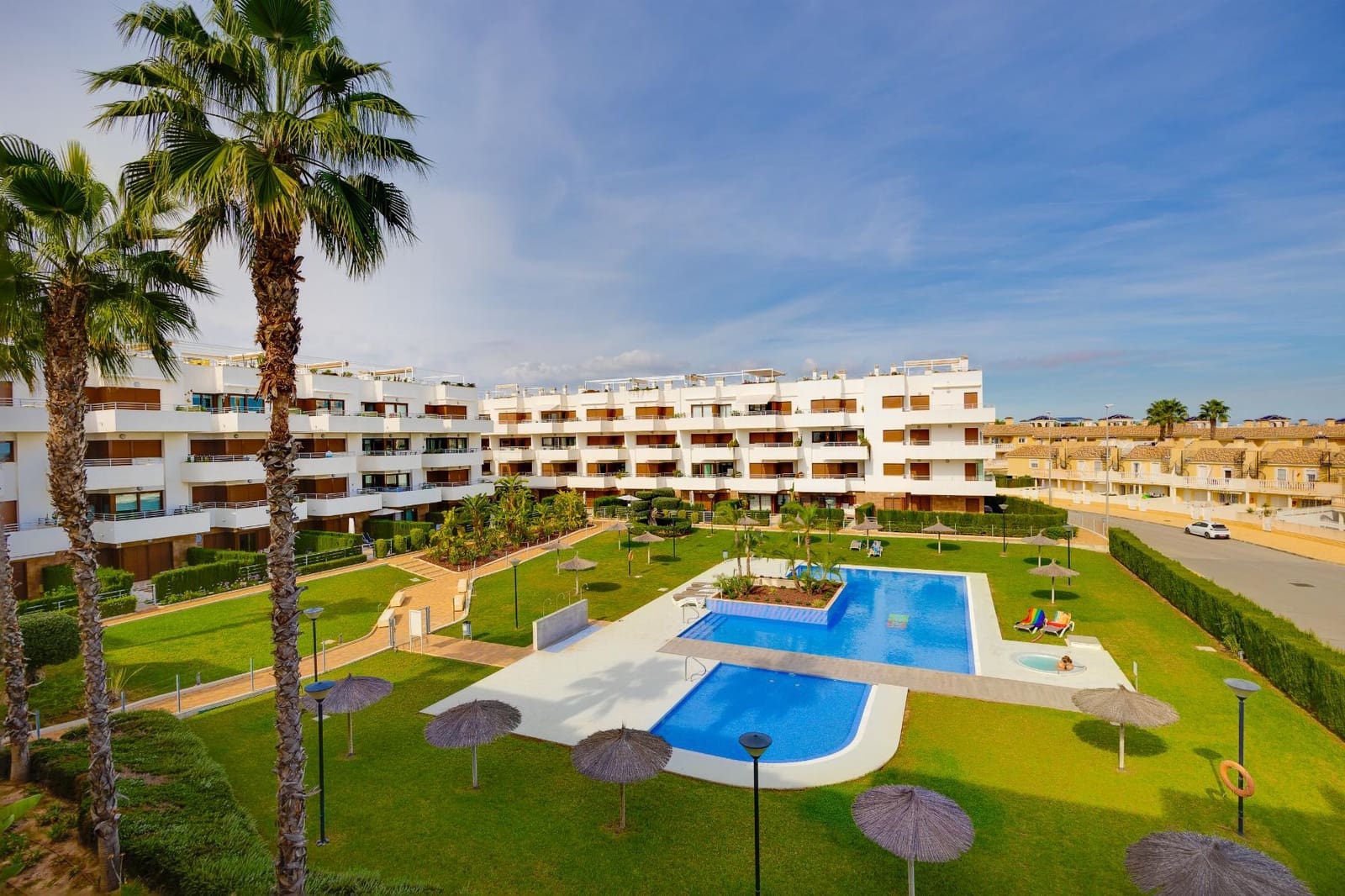 2 sypialnia Apartament na sprzedaż w Orihuela Costa z basenem garażem - 229 000 € (Ref: 9858862)