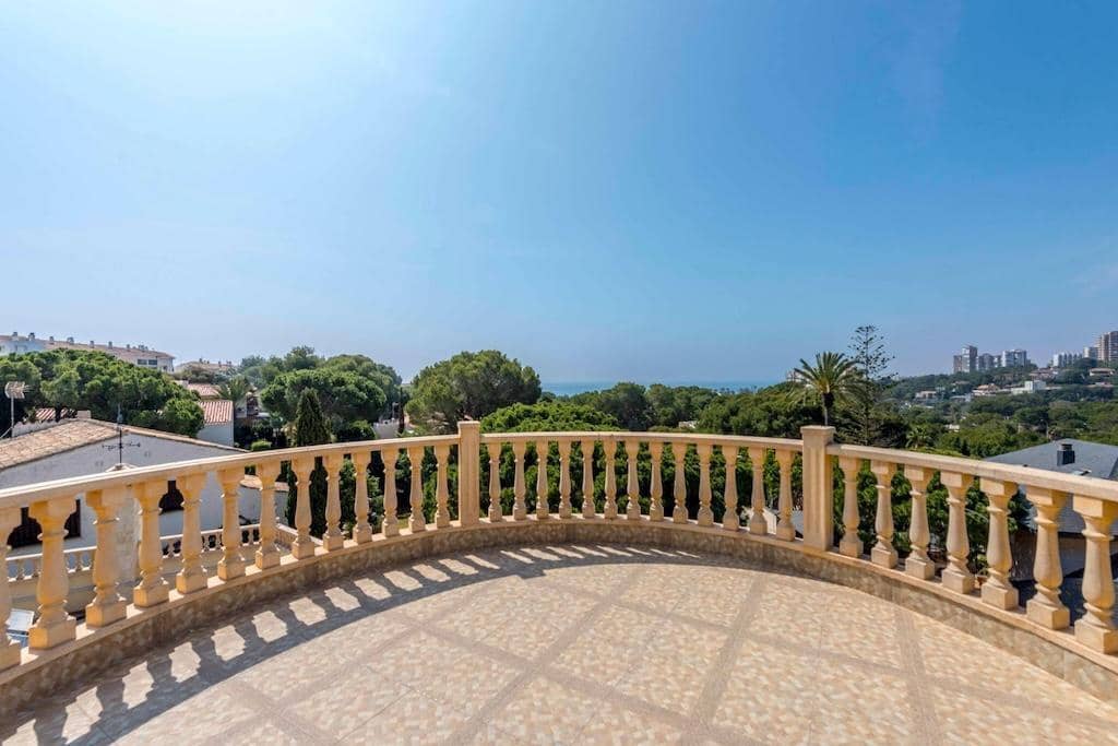 4 quarto Moradia para venda em Campoamor com piscina - 1 600 000 € (Ref: 9861174)