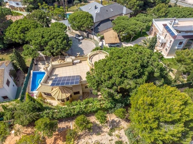 4 quarto Moradia para venda em Dehesa de Campoamor, Orihuela com piscina - 1 600 000 € (Ref: 9861174)