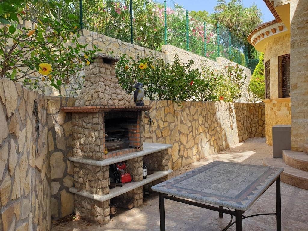 4 quarto Moradia para venda em Campoamor com piscina - 1 600 000 € (Ref: 9861174)