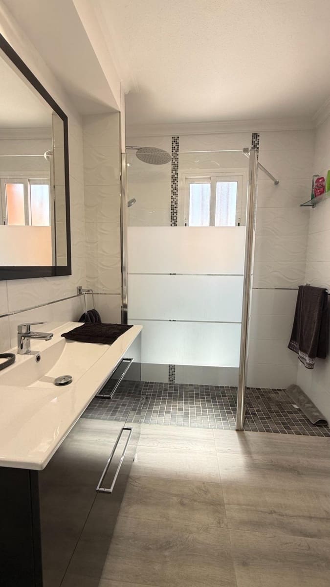 3 bedroom Terraced Villa for sale in La Florida with pool - € 215,000 (Ref: 9875302)
