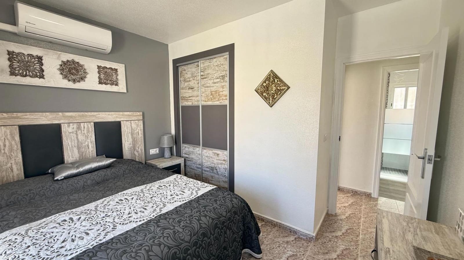 3 bedroom Terraced Villa for sale in La Florida with pool - € 215,000 (Ref: 9875302)