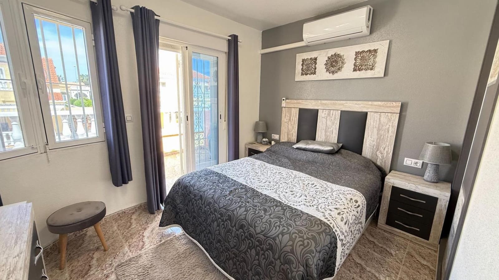 3 bedroom Terraced Villa for sale in La Florida with pool - € 215,000 (Ref: 9875302)