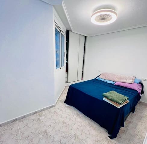2 quarto Apartamento para venda em Centro, Torrevieja - 140 000 € (Ref: 9883738)