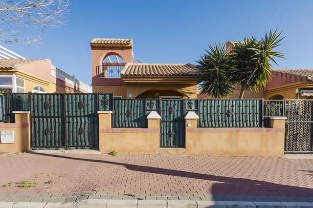 2 soveværelse Villa til salg i Aguas Nuevas, Torrevieja med swimmingpool - € 229.990 (Ref: 9891369)