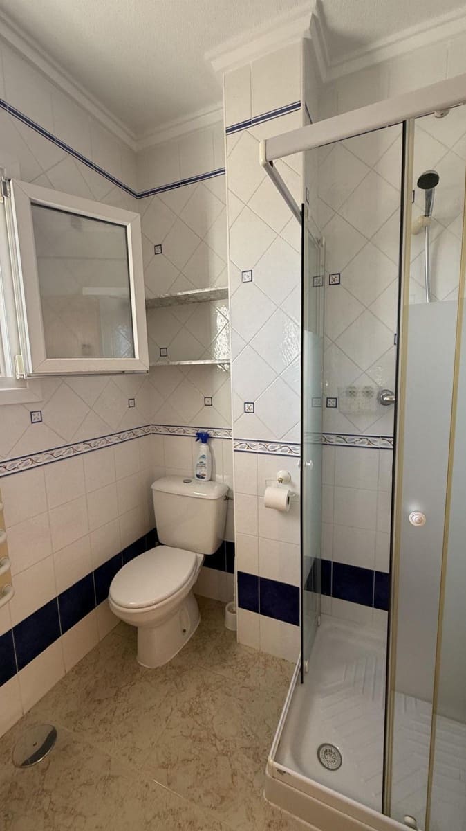5 slaapkamer Villa te koop in Blue Lagoon met zwembad garage - € 339.000 (Ref: 9891371)