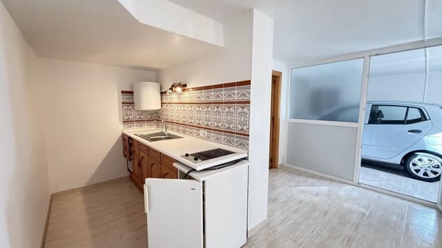 5 slaapkamer Villa te koop in Blue Lagoon met zwembad garage - € 339.000 (Ref: 9891371)
