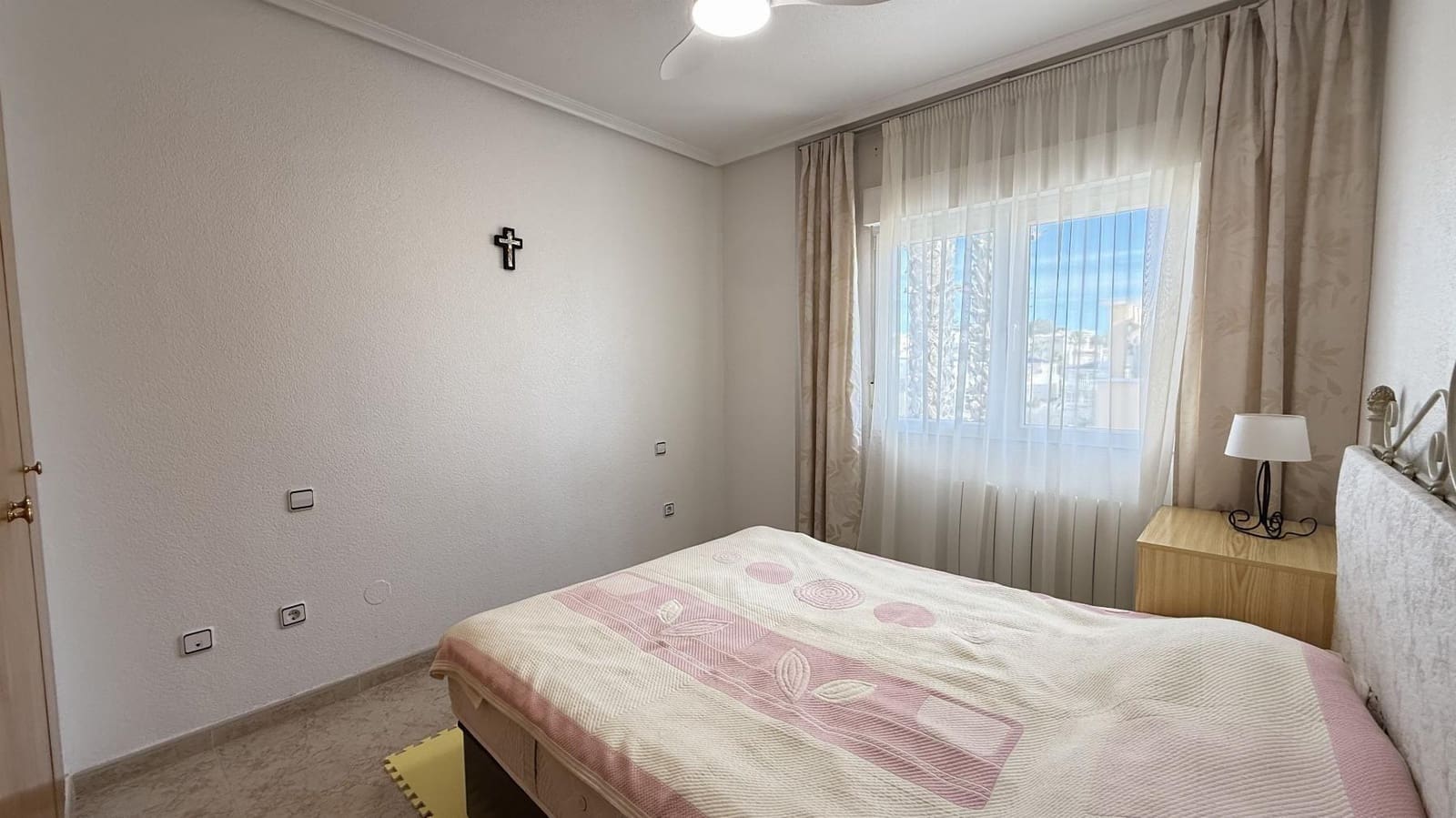 5 slaapkamer Villa te koop in Blue Lagoon met zwembad garage - € 339.000 (Ref: 9891371)