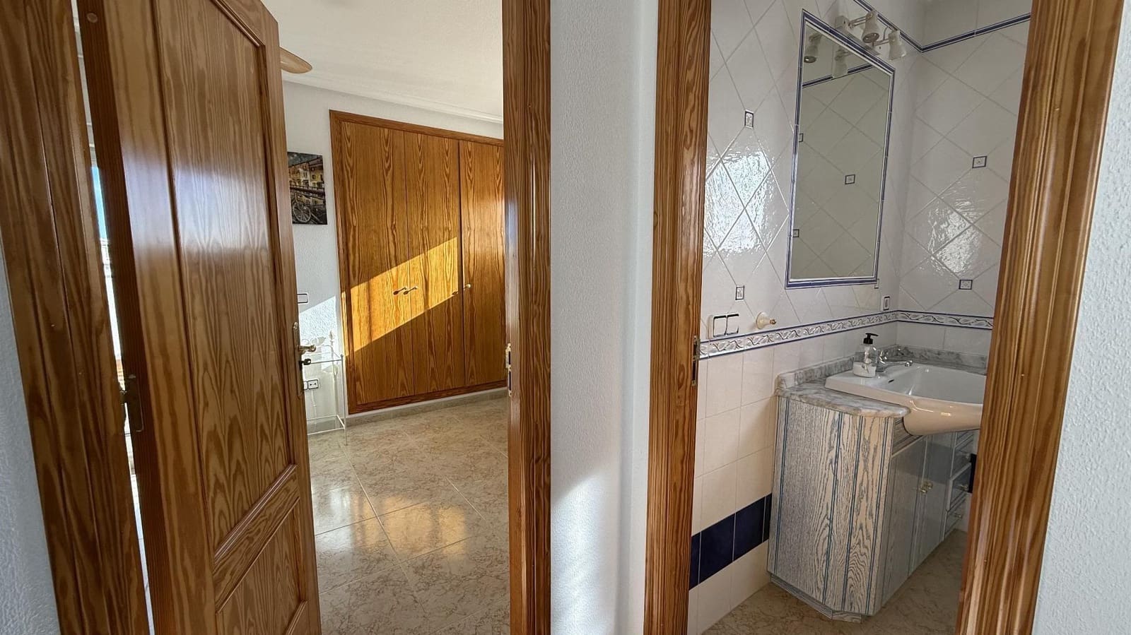 5 slaapkamer Villa te koop in Blue Lagoon met zwembad garage - € 339.000 (Ref: 9891371)