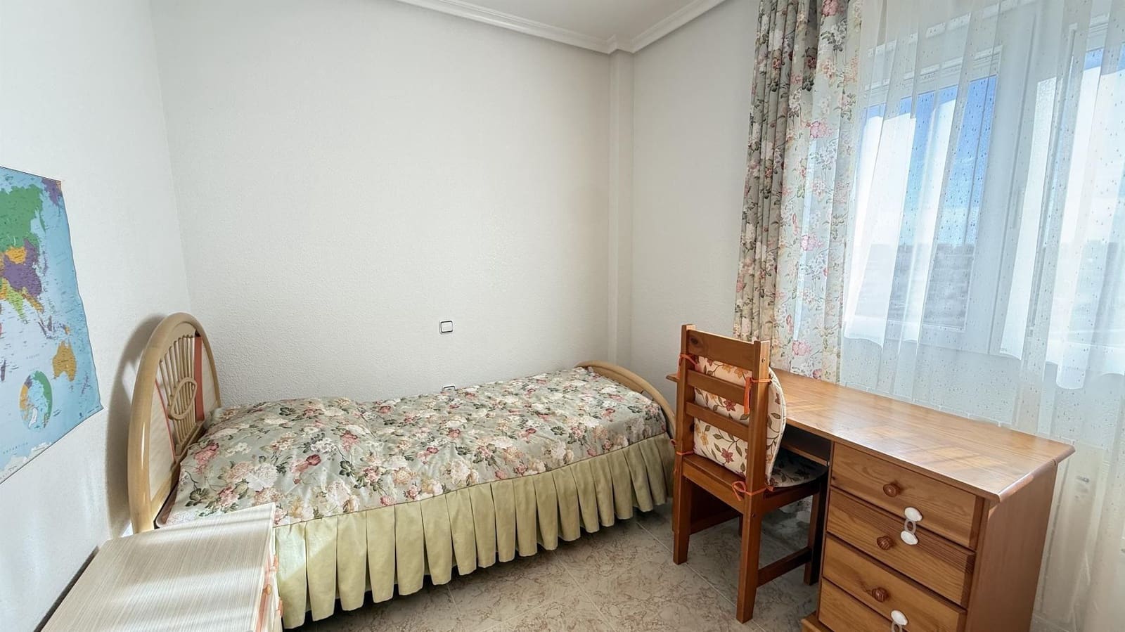 5 slaapkamer Villa te koop in Blue Lagoon met zwembad garage - € 339.000 (Ref: 9891371)