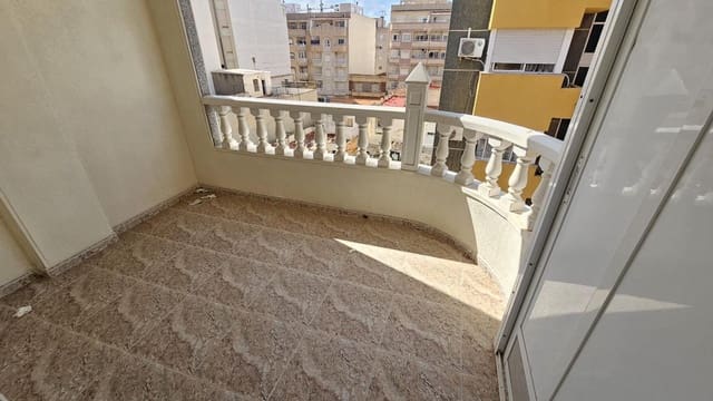 2 chambre Appartement à vendre à Las Piscinas Naturales, Torrevieja - 170 000 € (Ref: 9905309)