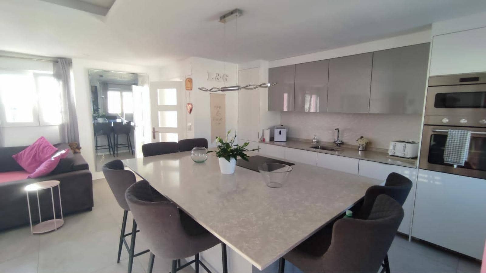 3 makuuhuone Huvila myytävänä paikassa San Miguel de Salinas mukana uima-altaan 
autotalli - 350 000 € (Ref: 9905310)