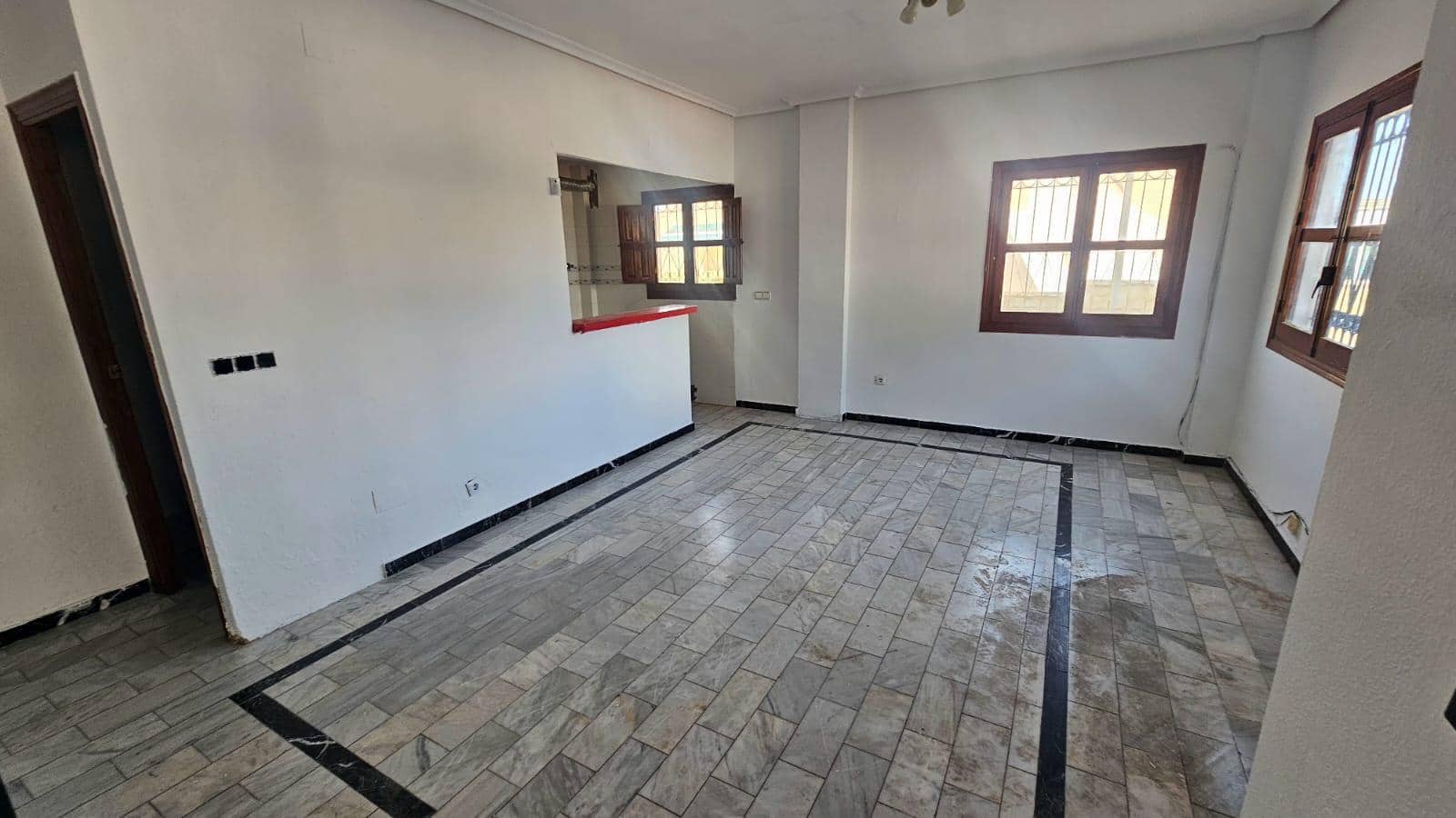 Apartamento de 3 habitaciones en El Chaparral en venta - 195.000 € (Ref: 9906608)