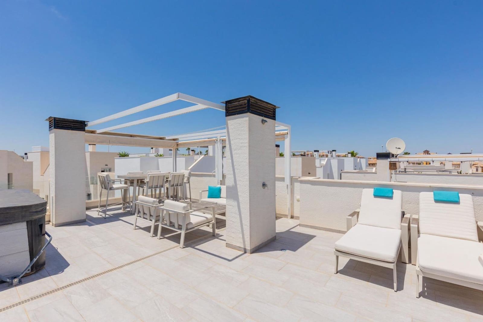 3 soverom Villa til salgs i Orihuela Costa med svømmebasseng - € 590 000 (Ref: 9909718)