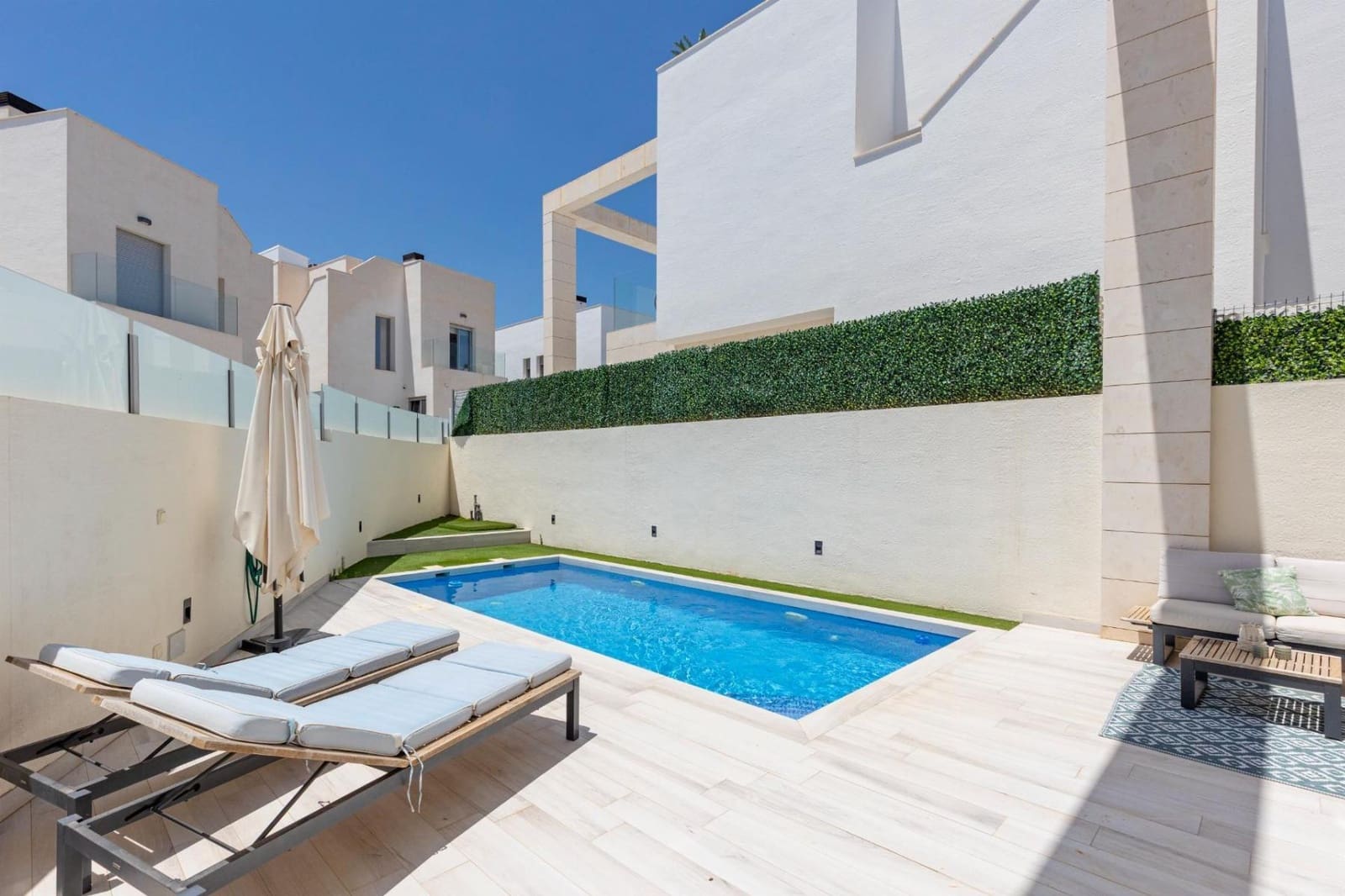3 soverom Villa til salgs i Orihuela Costa med svømmebasseng - € 590 000 (Ref: 9909718)
